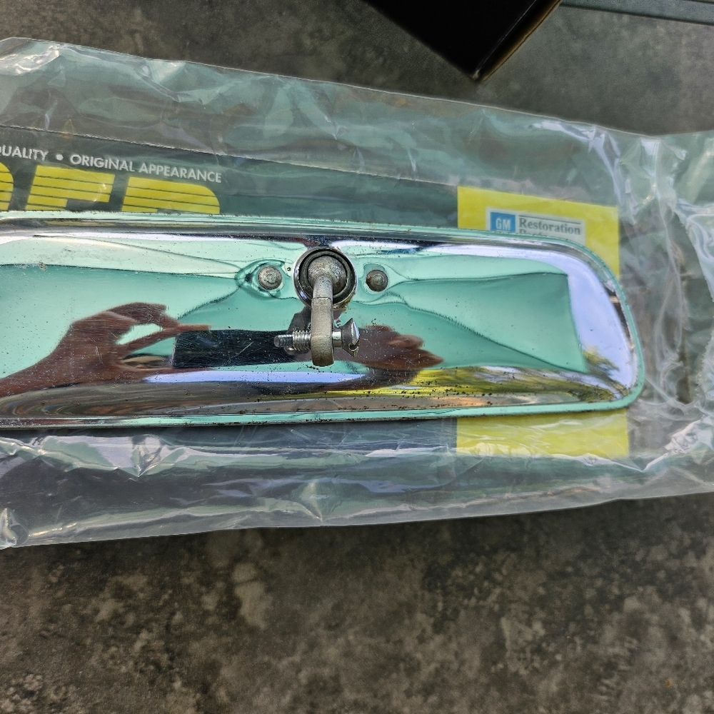 Original Rearview Chevy Mirror - - Picture 4 of 6